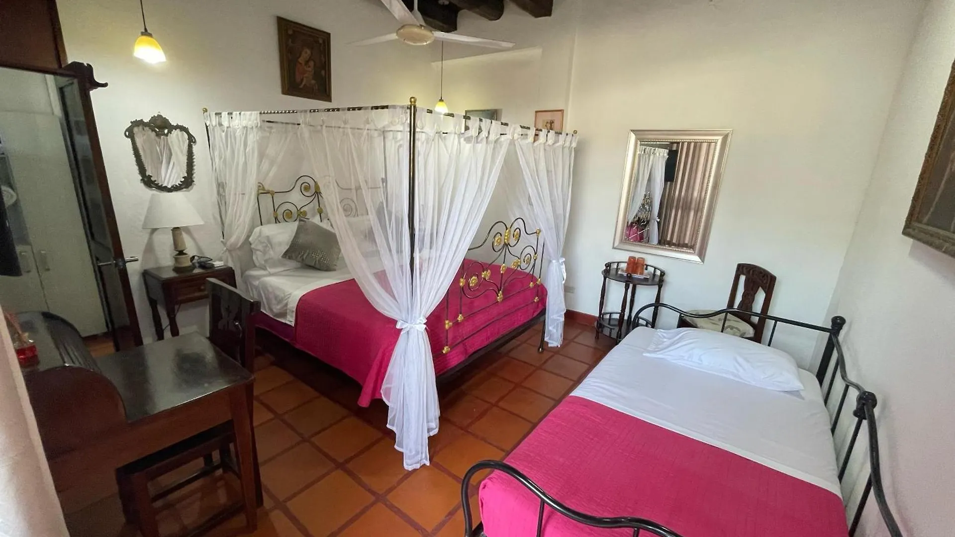 Casa Colonial Serrezuela Kartagena 0*,
